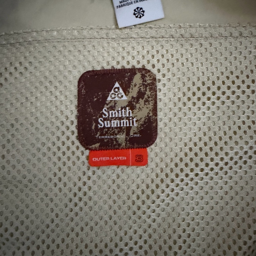 Nike ACG Smith Summit UV Repel Jacket Khaki Beige Mens Small HV0598-229 - Picture 6 of 9